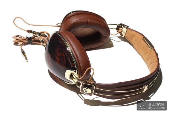 ���Ƚ�������ɫ��Skullcandy����Jay-Z�Ƴ� Roc Nation��Aviator��Headphone