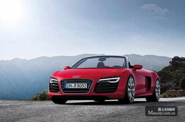Audi(奥迪)正式公布2013小改款R8 跑车
