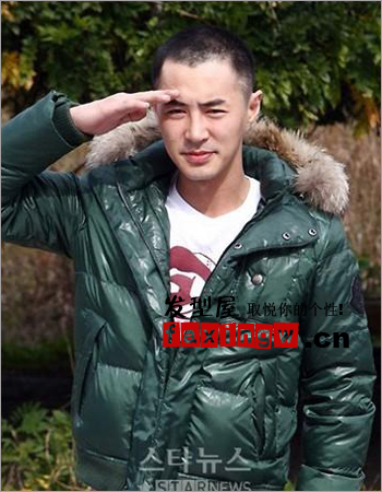 明星板寸头发型 凸显硬朗型男魅力