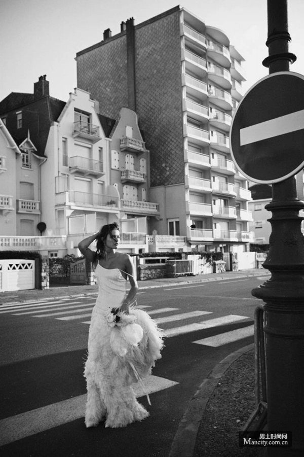 ��ģIsabeli Fontana4����־��Ƭ