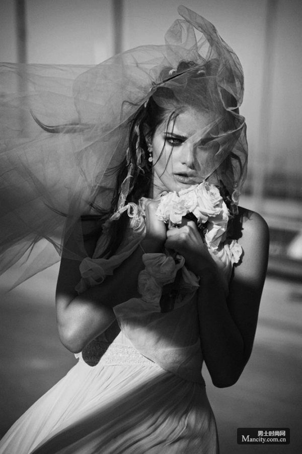 ��ģIsabeli Fontana4����־��Ƭ